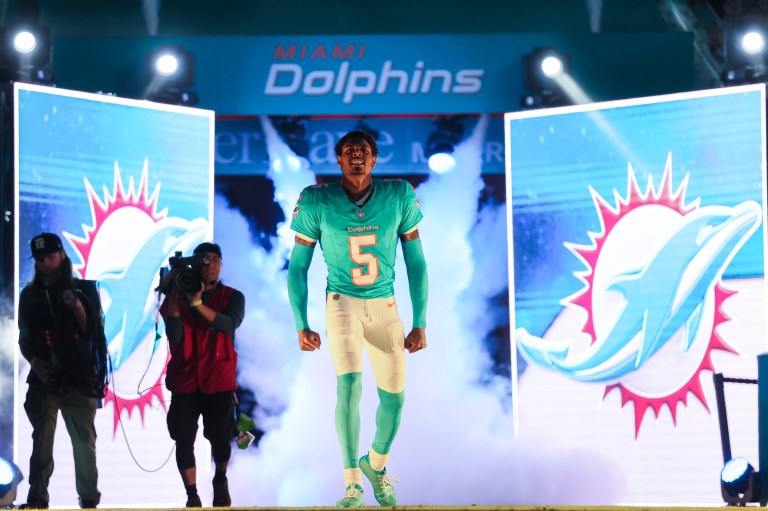 Report: Dolphins CB Jalen Ramsey agrees to a three-year extension