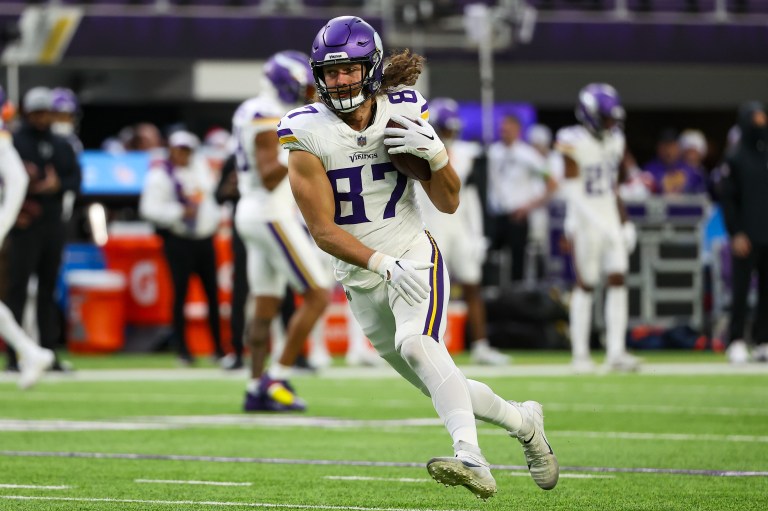 Report: Vikings TE T.J. Hockenson (knee) to start season on PUP list