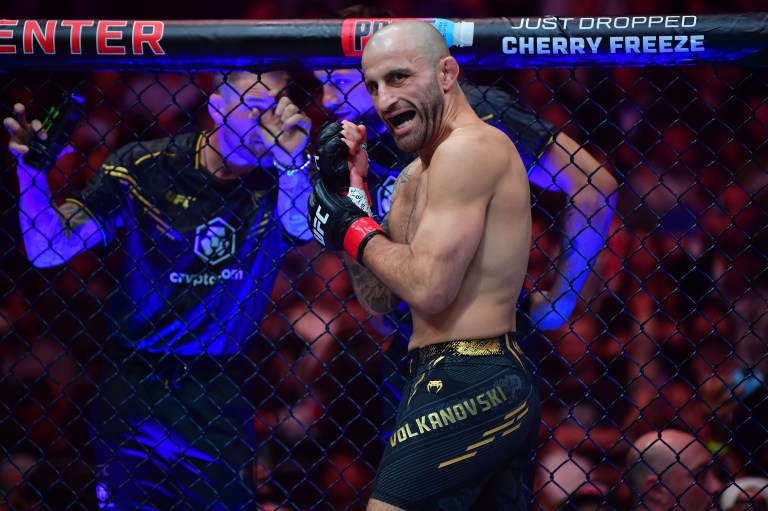 Full Card for UFC 314: Volkanovski vs. Lopes