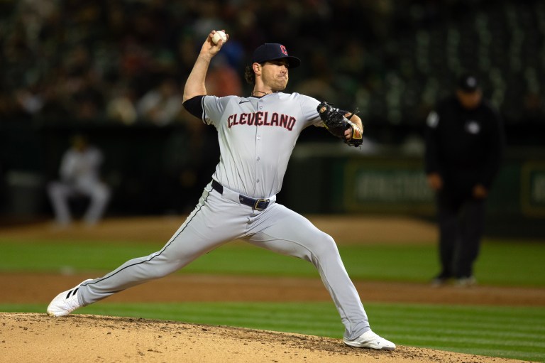 Shane Bieber agrees to one-year deal with Cleveland Guardians
