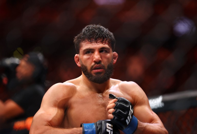 Prediction, pick for Arman Tsarukyan vs. Dan Hooker at UFC Qatar