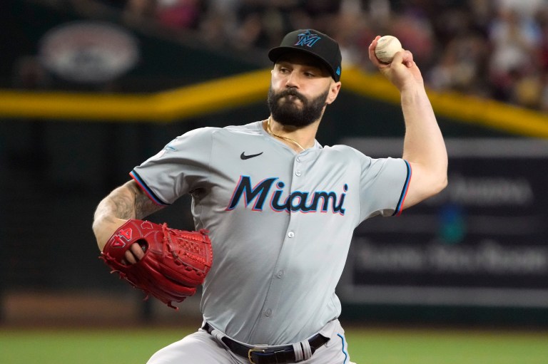 Report: Tanner Scott traded to the Padres