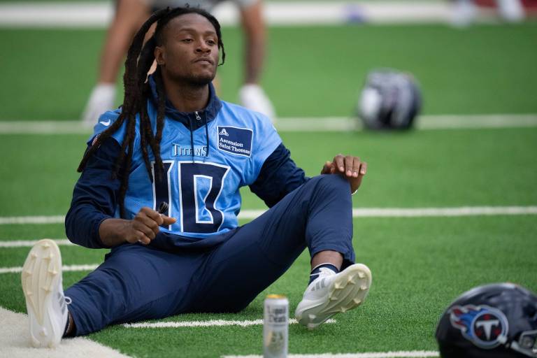 Titans WR DeAndre Hopkins (knee) will play in Sunday’s game vs. Bears