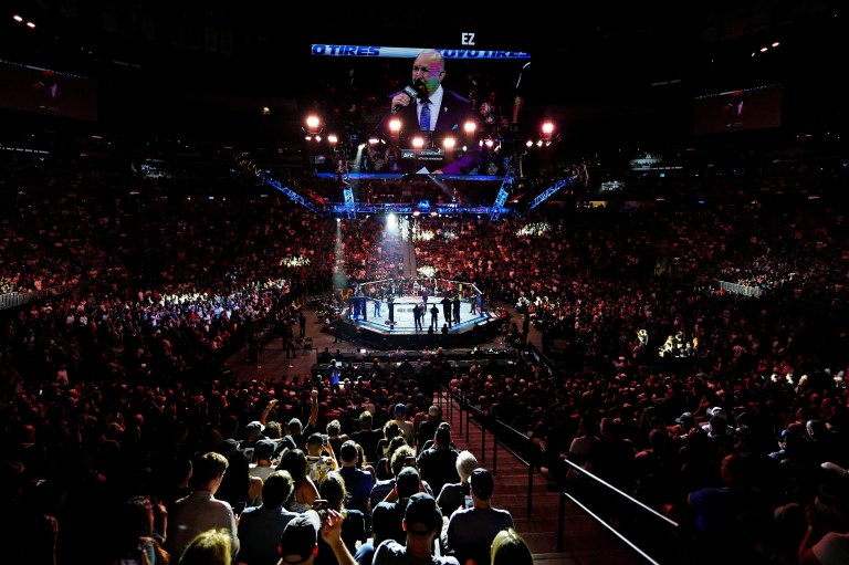 Prediction, pick for Derrick Lewis vs. Tallison Teixeira
