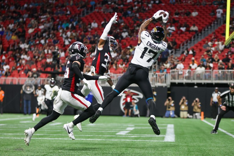 Fantasy Football Cheat Sheet: Top DraftKings NFL DFS Plays for Week 1