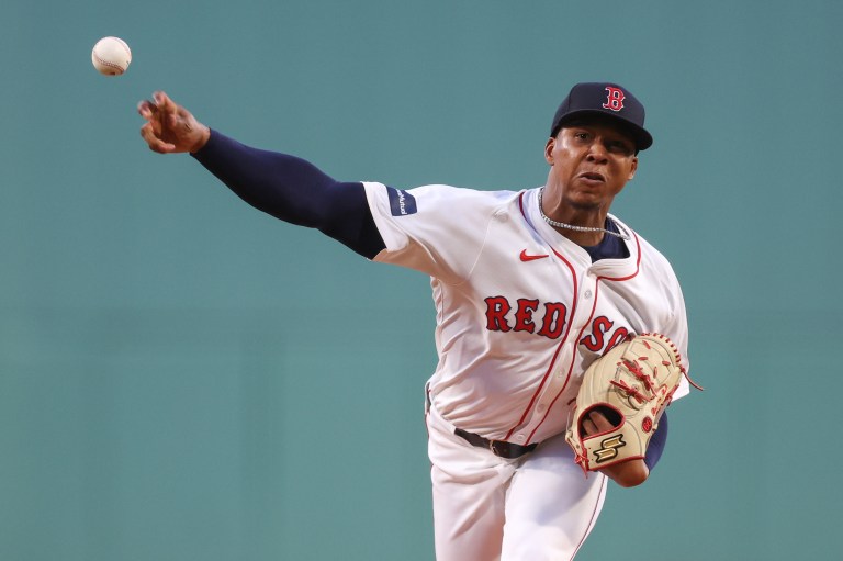 Red Sox pitching shuts down Blue Jays