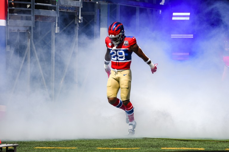Is Tyrone Tracy a must-start if Devin Singletary sits in Week 5?