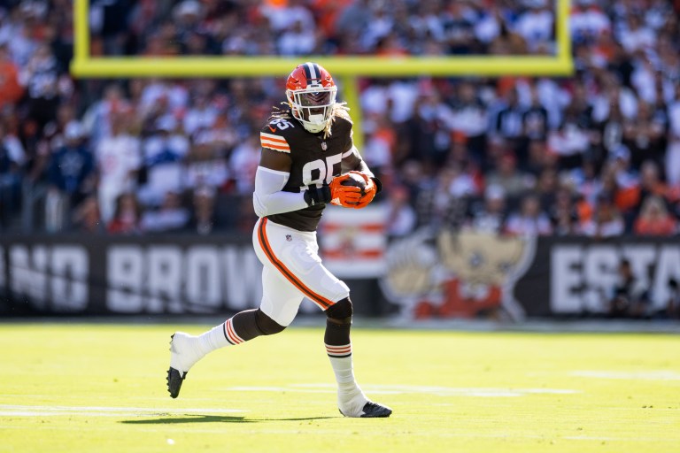 If David Njoku starts, should you play him in Week 4?