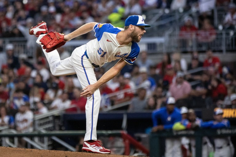 Braves beat Dodgers 10-1 behind Chris Sale’s gem