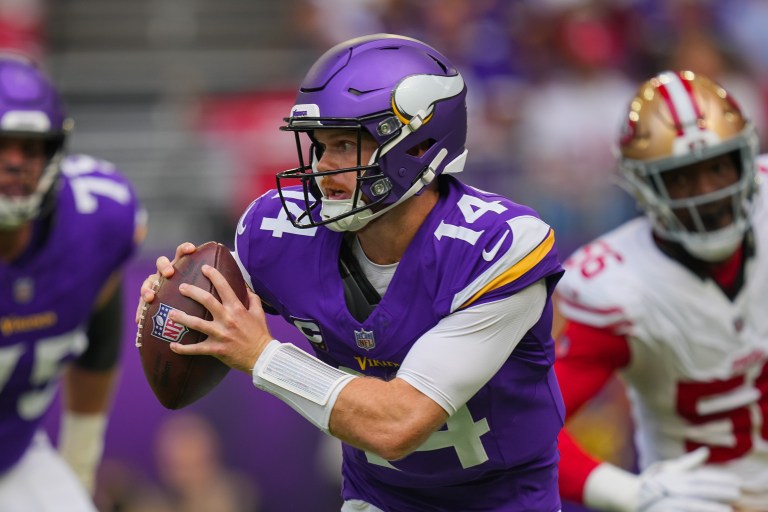 Vikings improve to 2-0 behind Sam Darnold