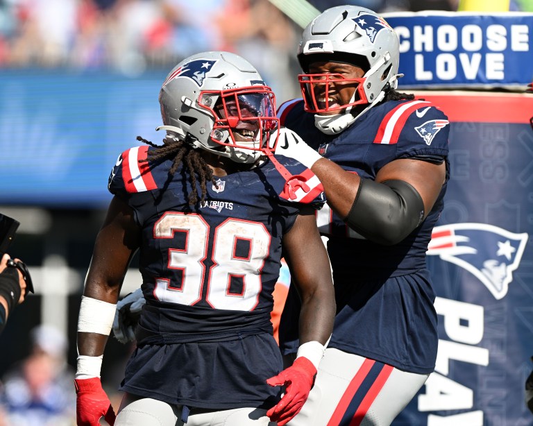 Rhamondre Stevenson or Antonio Gibson: NFL Week 5 Start or Sit