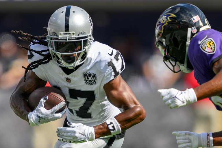 Start Davante Adams as your Captain’s Pick at the Steelers in NFL Week 7 Sunday Night Football