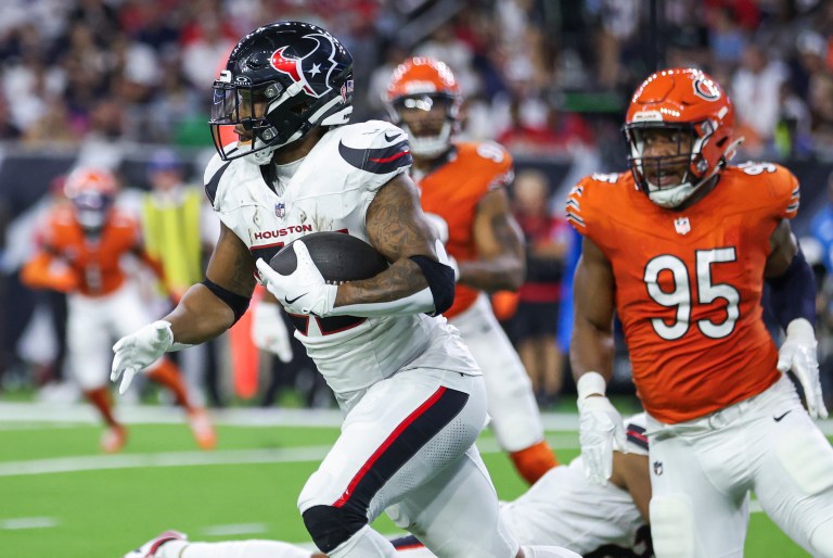 Is Joe Mixon playing in Week 6?