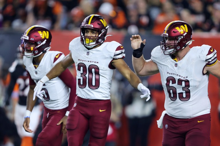 Austin Ekeler is a fantasy football must-start in NFL Week 10