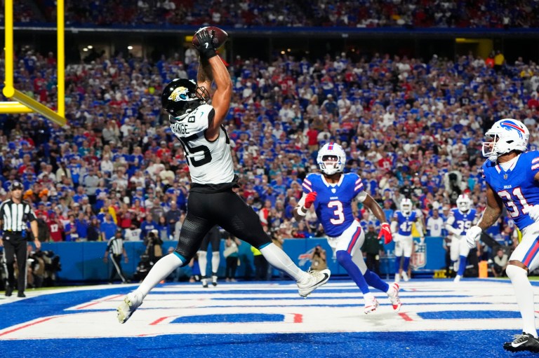NFL Week 4 Start or Sit: Brenton Strange