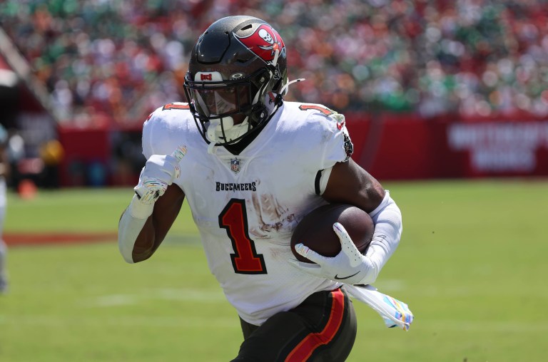 Which Buccaneers running back should I start vs. the Ravens?