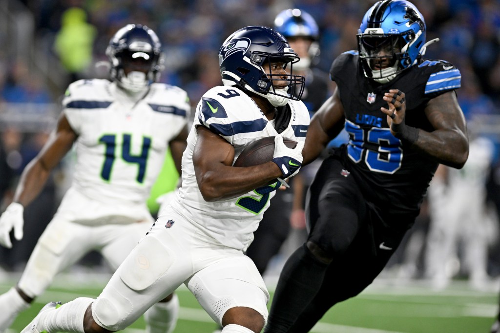 Fantasy Football Cheat Sheet: Top DraftKings NFL DFS Plays for Week 6 Thursday Night Football