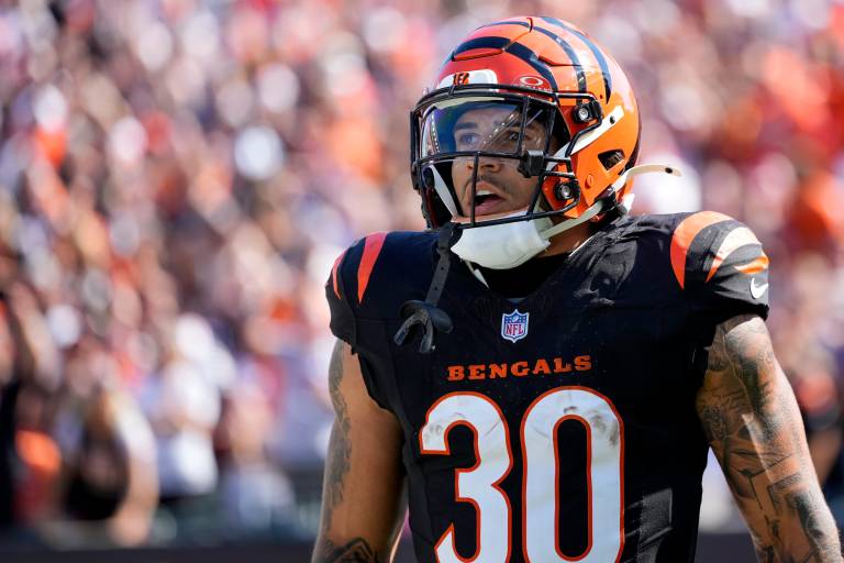 What value do Chase Brown and Zack Moss have in Week 6?
