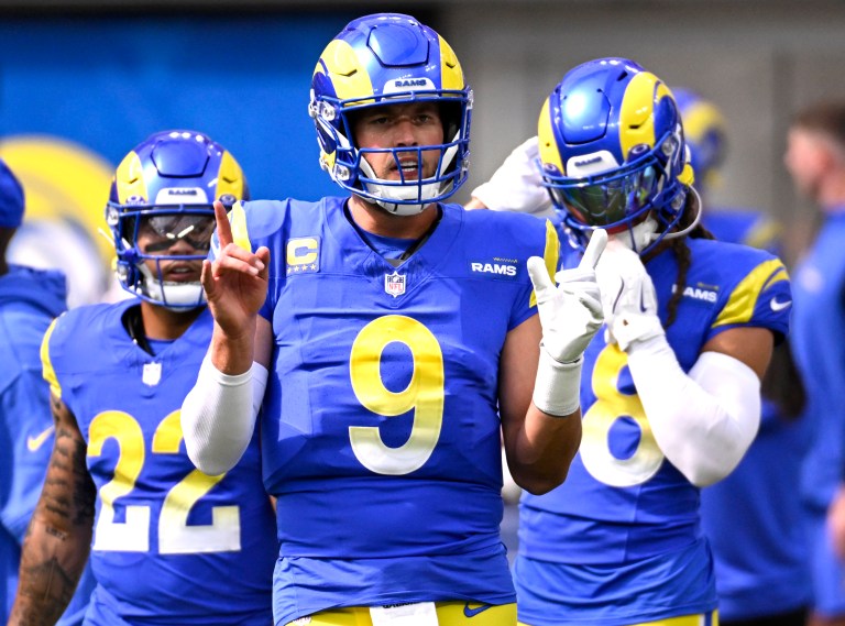 Fantasy Football Cheat Sheet: Top DraftKings NFL DFS Plays for Week 10 Monday Night Football