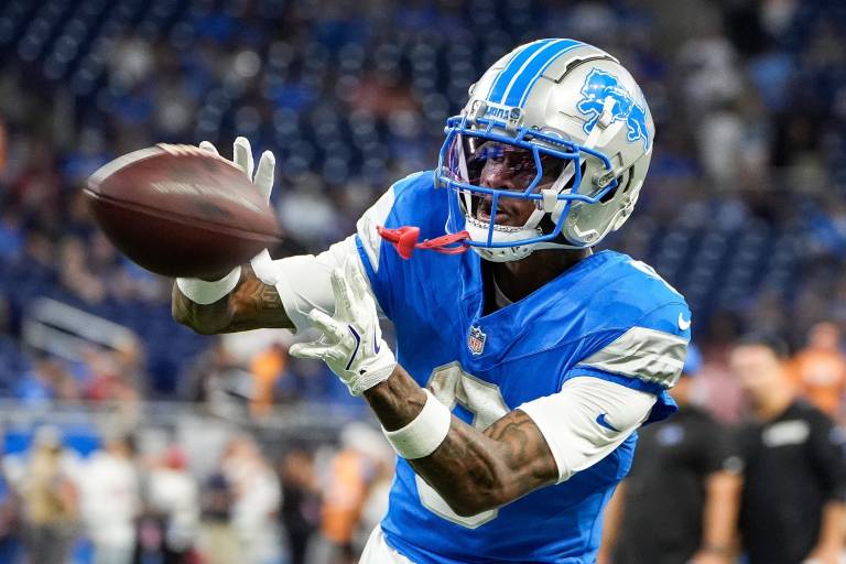 Start Jameson Williams as your Captain’s Pick vs. the Texans in NFL Week 10 Sunday Night Football
