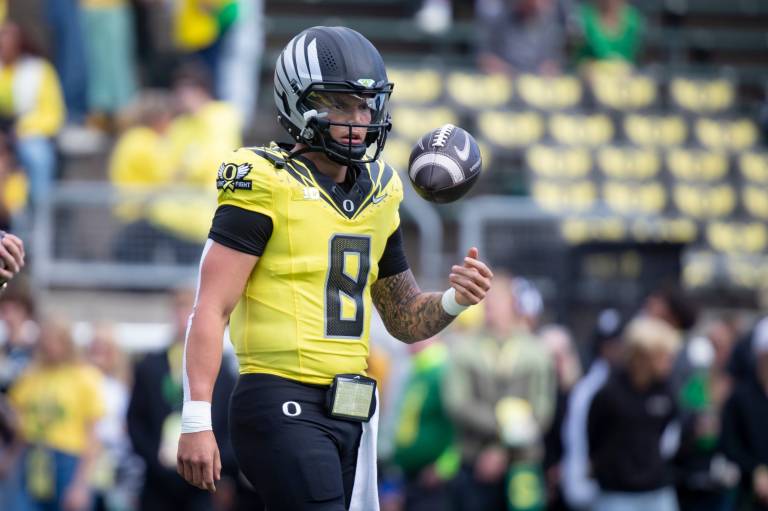 No. 1 Oregon vs. Michigan Week 10 College Football Picks & Predictions on DraftKings Sportsbook