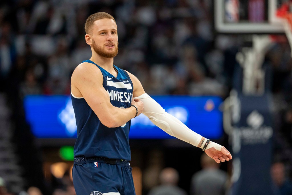 Will Donte DiVincenzo bets be refunded after injury during Nuggets vs. Timberwolves on 4/25/26?