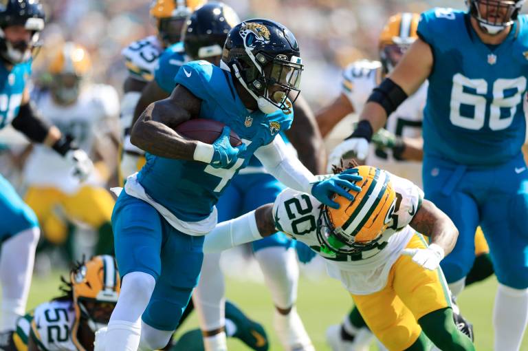 NFL Week 13 Start or Sit: Travis Etienne or Tank Bigsby?