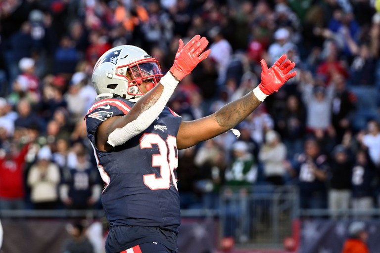 Titans vs. Patriots NFL Week 9 Picks & Predictions on DraftKings Sportsbook