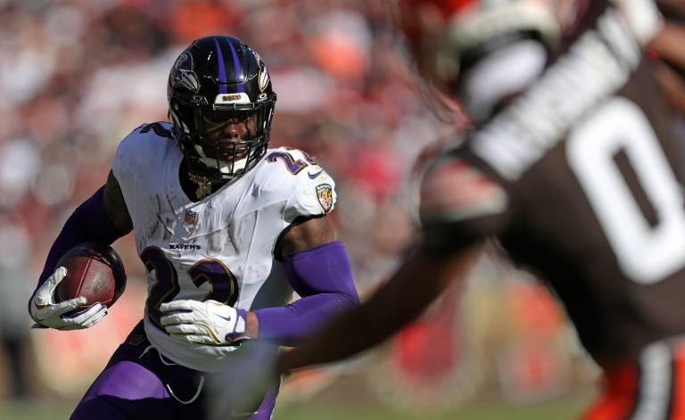 Derrick Henry best prop bets for Ravens vs. Broncos