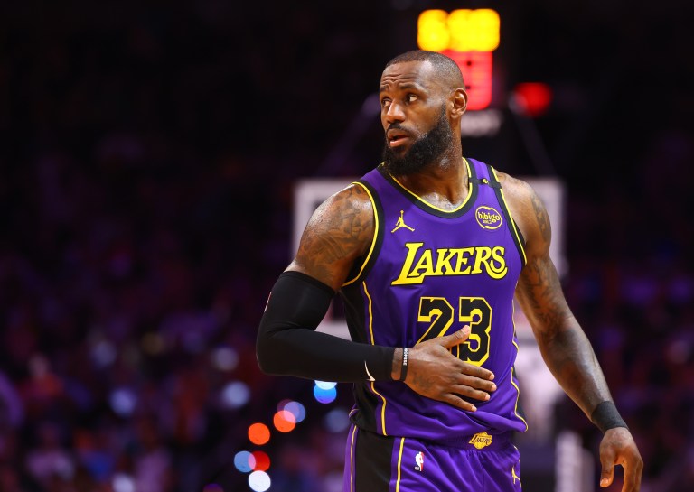 LeBron James best prop bets for Lakers vs. Cavaliers