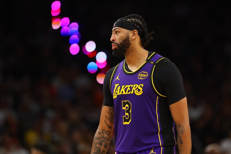Anthony Davis best prop bets for Lakers vs. Raptors