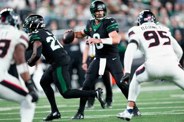 Fantasy Football Cheat Sheet: Top DraftKings NFL DFS Plays for Week 10