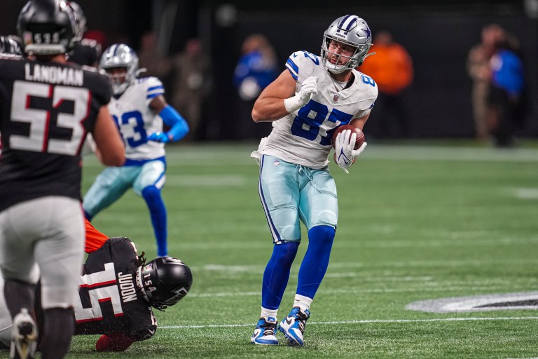 What happened to Jake Ferguson? Live injury updates for NFL Week 11