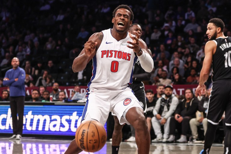 What happened to Jalen Duren? Live injury updates for Pistons at Hornets