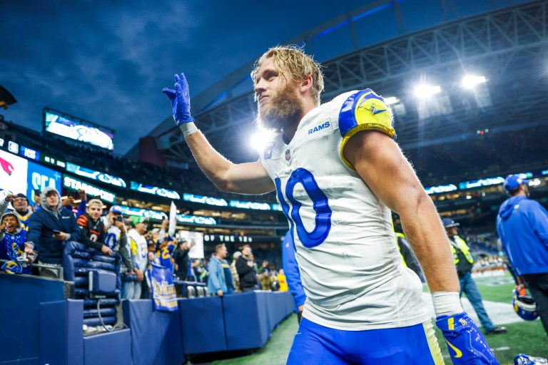 Fantasy Football Captain Picks Today: Top Week 12 Sunday Night Football DraftKings DFS Captain Plays