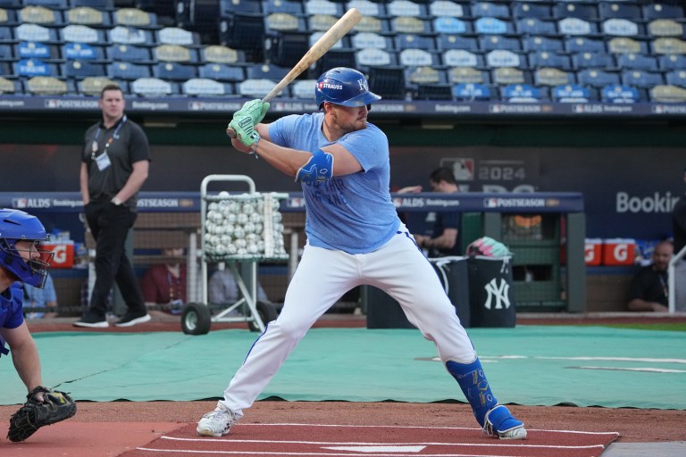 Vinnie Pasquantino injury update: Diagnosed with hamstring strain