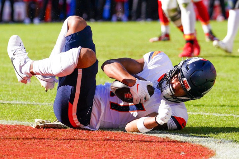 NFL Week 13 Start or Sit: Devaughn Vele