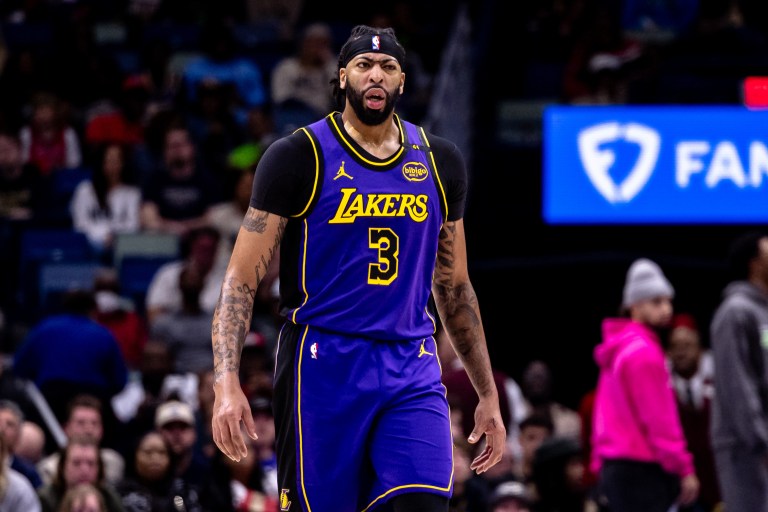 Best Anthony Davis props for Lakers vs. Warriors on Christmas