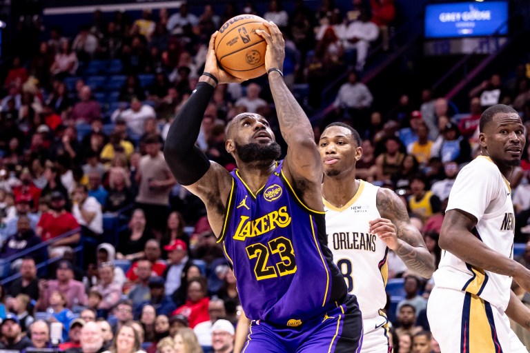 Best LeBron James prop bets for Lakers vs. Trail Blazers