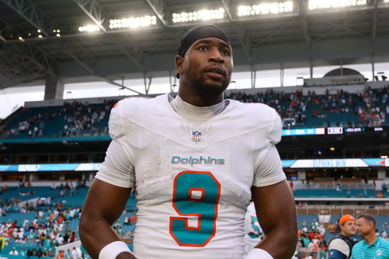 NFL Week 13 Start or Sit: Jonnu Smith