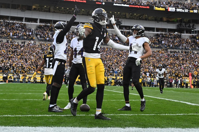 NFL Best Bets Today: DK Network Betting Group Picks for Week 12 Thursday Night Football on DraftKings Sportsbook