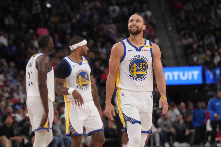 Stephen Curry best prop bets for Warriors vs. Pelicans
