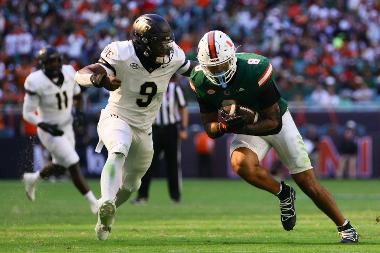 No. 6 Miami (FL) vs. Syracuse Week 14 College Football Picks & Predictions on DraftKings Sportsbook