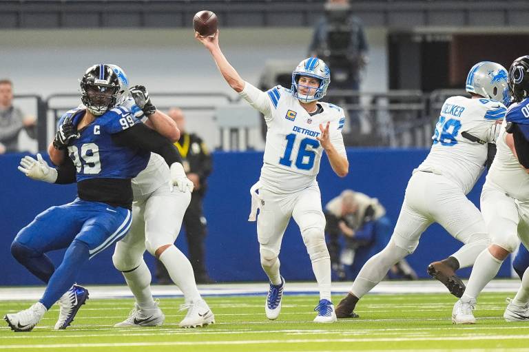 Jared Goff best prop bets for Lions vs. Bears on Thanksgiving