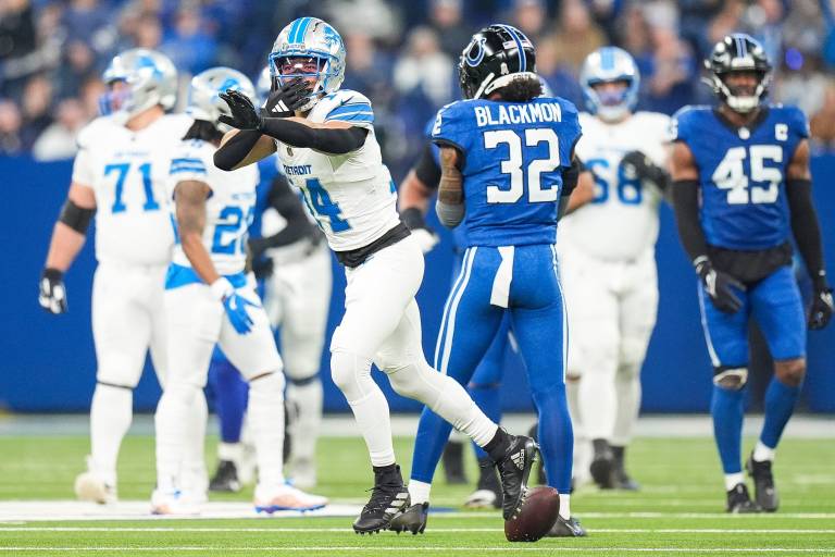 Amon-Ra St. Brown best prop bets for Lions vs. Bears on Thanksgiving