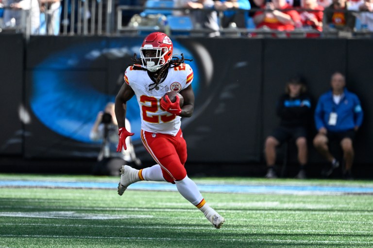 Raiders vs. Chiefs Prediction: Kareem Hunt Player Props for Black Friday