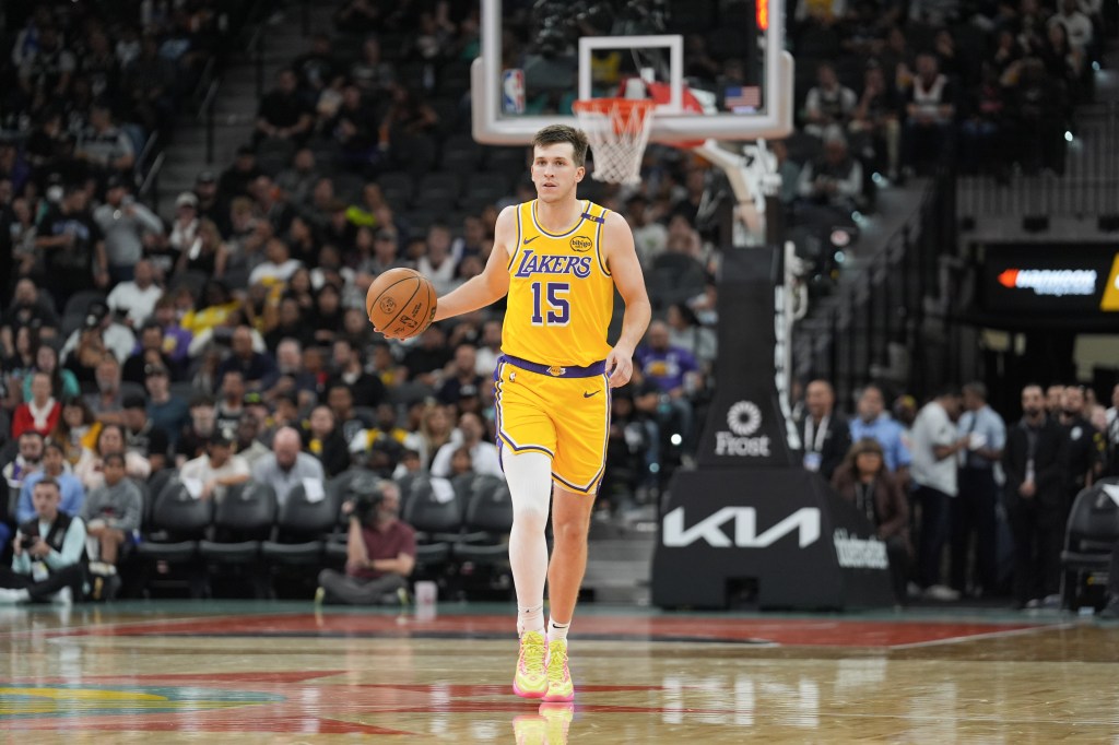 What happened to Austin Reaves? Live injury updates for Thunder vs. Lakers