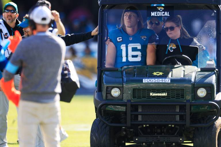NFL Week 14 Injury Updates: Trevor Lawrence, DK Metcalf, Christian McCaffrey News on “Injury Report Live”