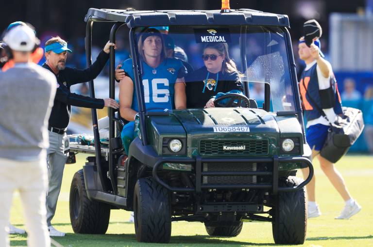 CeeDee Lamb, Trevor Lawrence, Christian McCaffrey Injury News for Fantasy Football: Week 14 on Injury Report Live