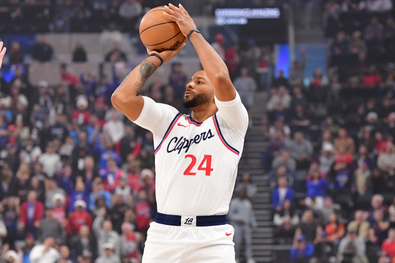 What happened to Norman Powell? Live injury updates Clippers vs. Nuggets
